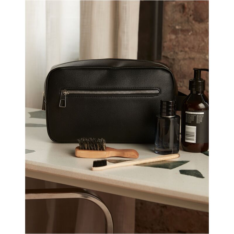 Tailored Luxe Wash Bag Thumbnail