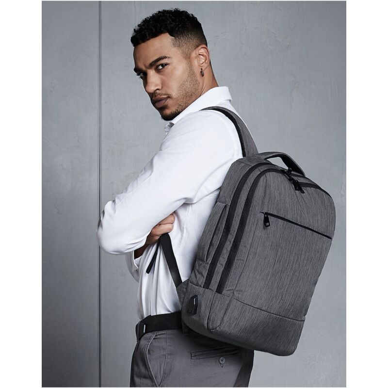 Q-Tech Charge Convertible Backpack Thumbnail