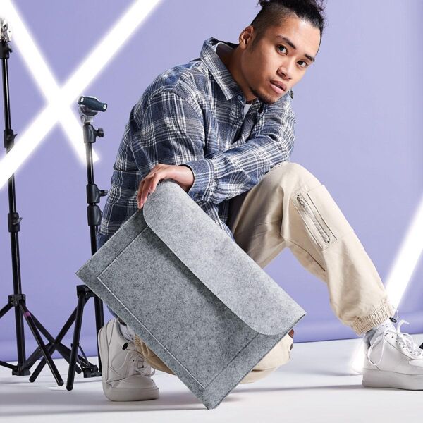 Felt Laptop/Document Slip Thumbnail