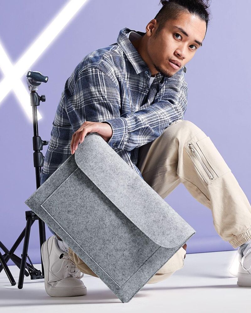 Felt Laptop/Document Slip Thumbnail